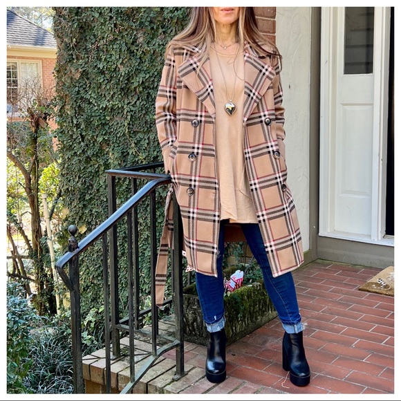 Made in Italy Most Fabulous Designer Belted Plaid Trench Coat - Picture 4 of 13
